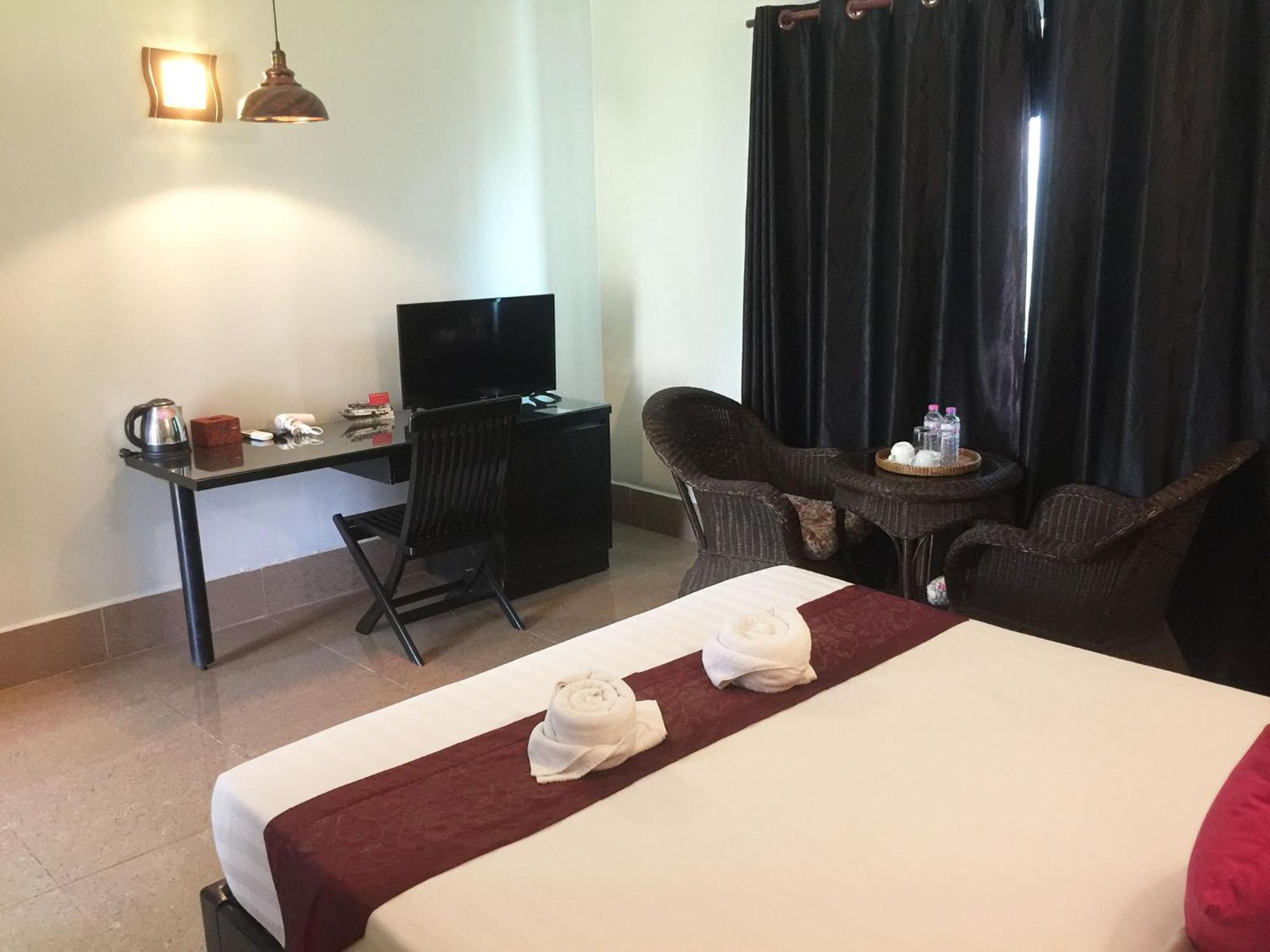 Central Night Hotel Сиемрип Экстерьер фото