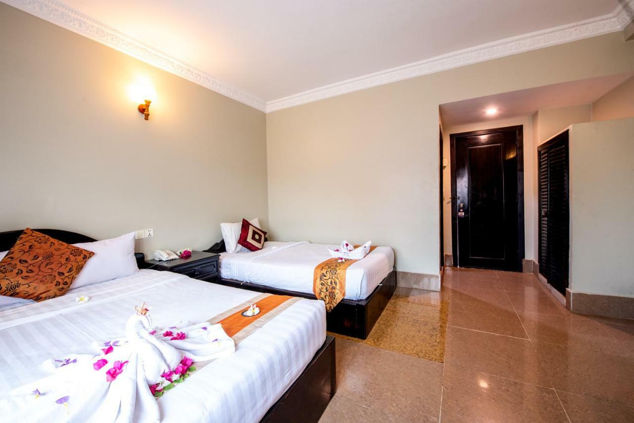 Central Night Hotel Сиемрип Экстерьер фото