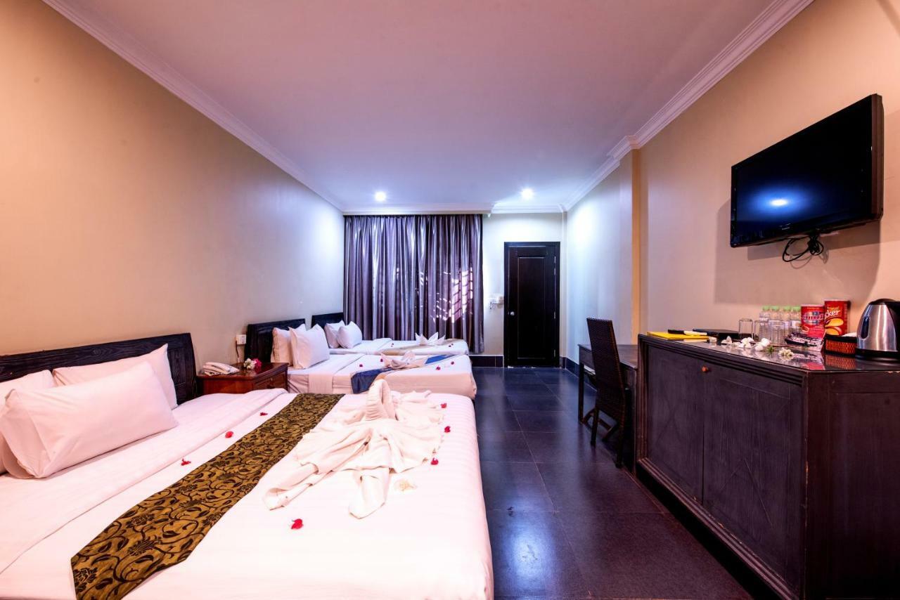Central Night Hotel Сиемрип Экстерьер фото
